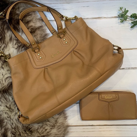 Leather Coach Purse and Matching Leather Wallet - Picture 1 of 16